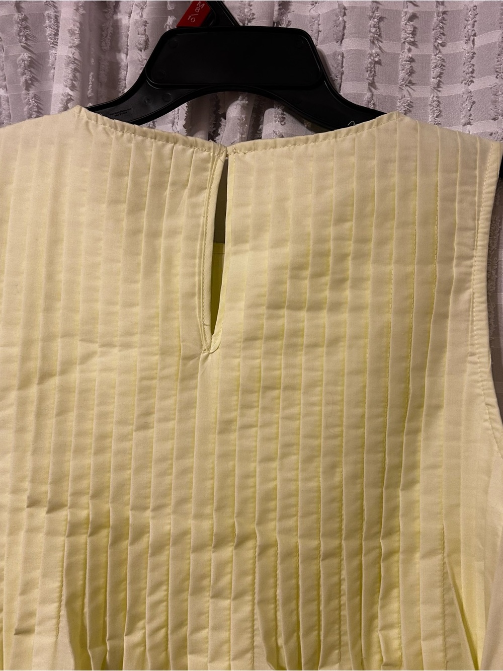 Women’s Medium Tuck-Pleat Yellow Dress with pockets NWT- - Picture 7 of 9